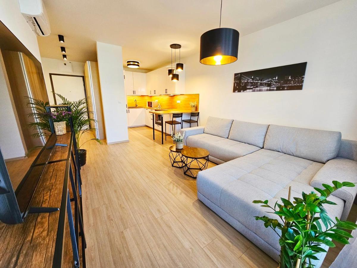 2 Room Apartment, New Building, Bosakova Street, 29 Bratislava Buitenkant foto
