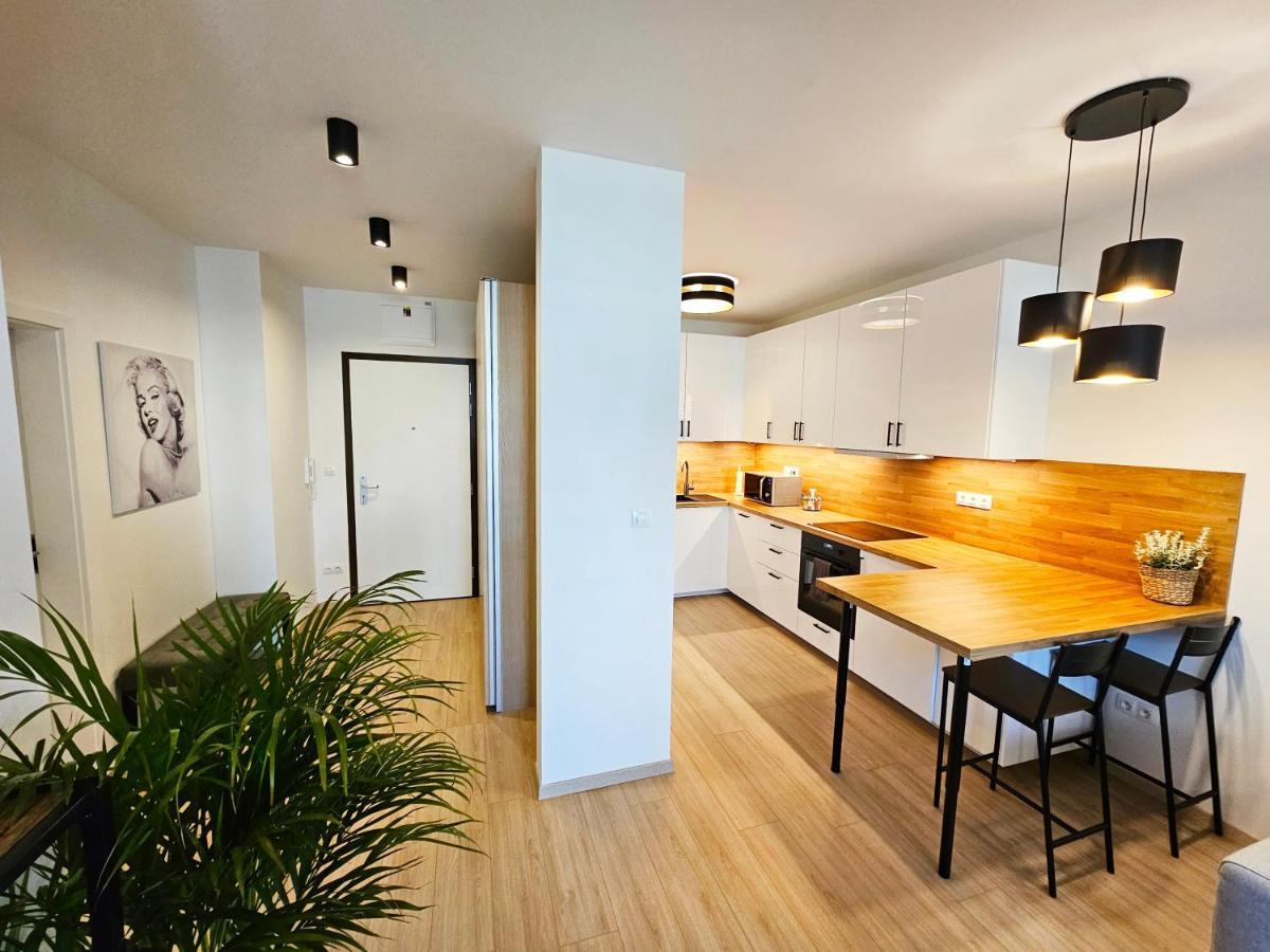 2 Room Apartment, New Building, Bosakova Street, 29 Bratislava Buitenkant foto