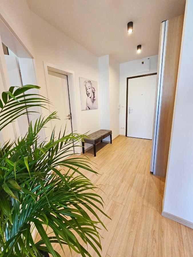 2 Room Apartment, New Building, Bosakova Street, 29 Bratislava Buitenkant foto