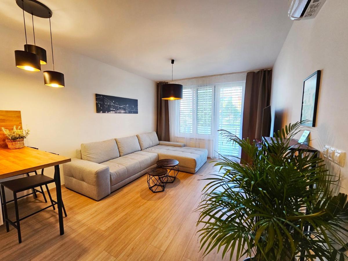 2 Room Apartment, New Building, Bosakova Street, 29 Bratislava Buitenkant foto