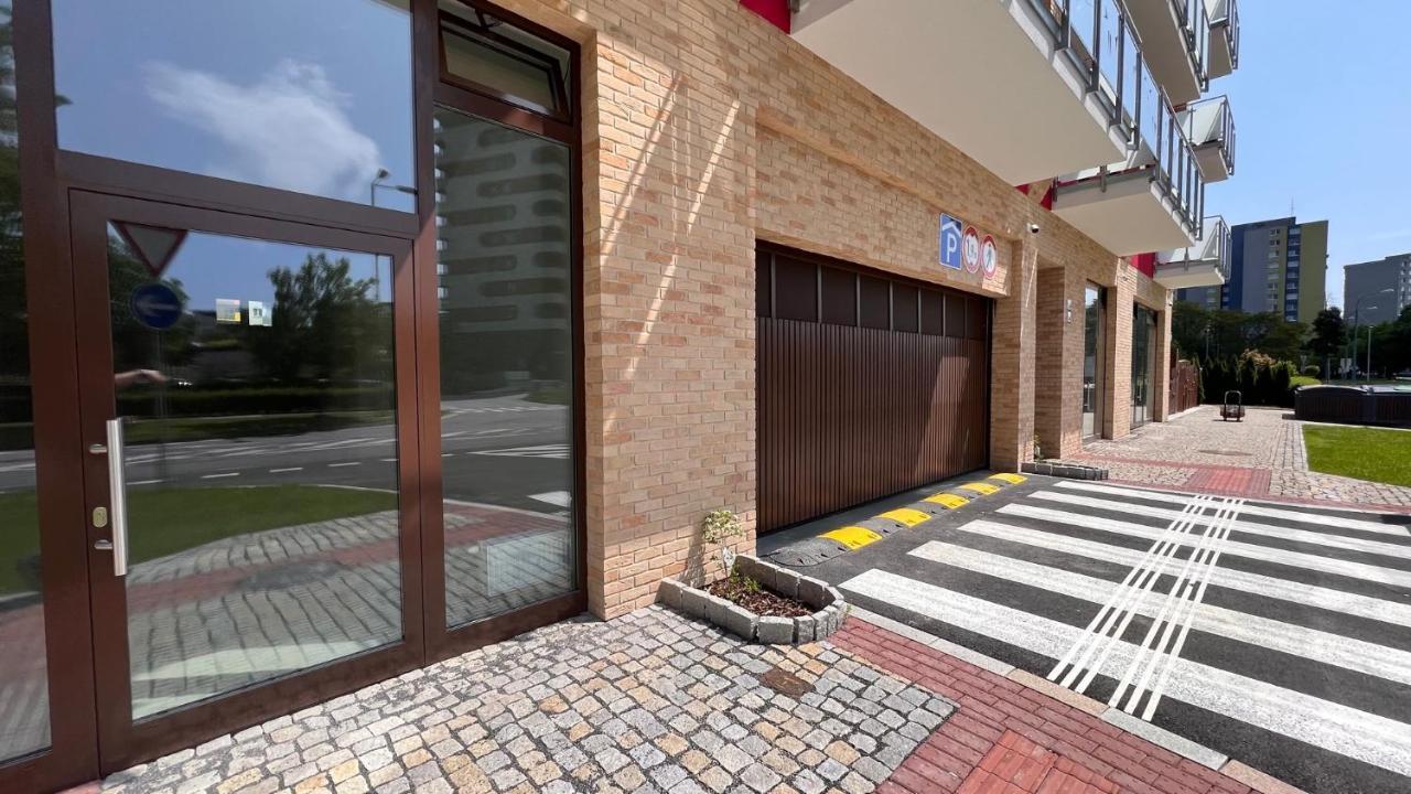 2 Room Apartment, New Building, Bosakova Street, 29 Bratislava Buitenkant foto