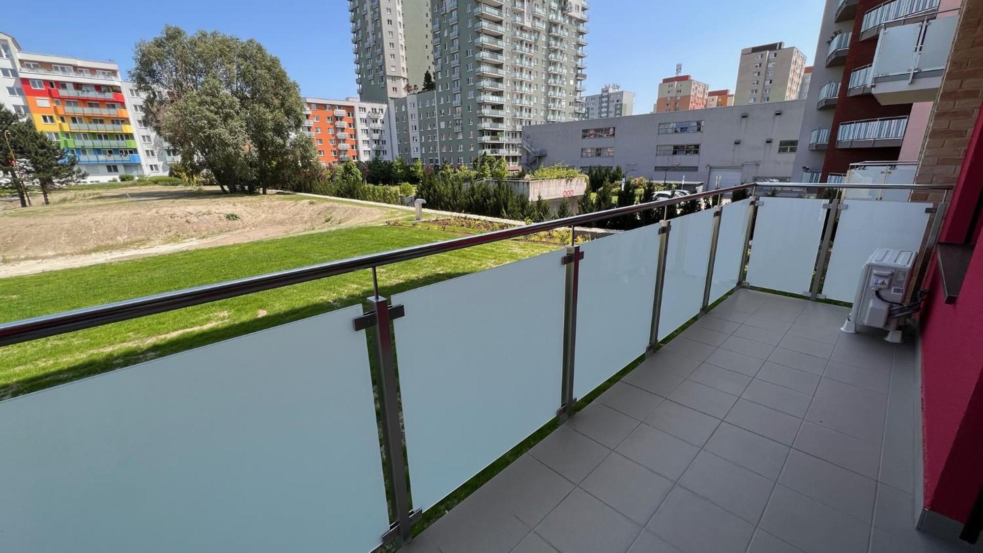 2 Room Apartment, New Building, Bosakova Street, 29 Bratislava Buitenkant foto